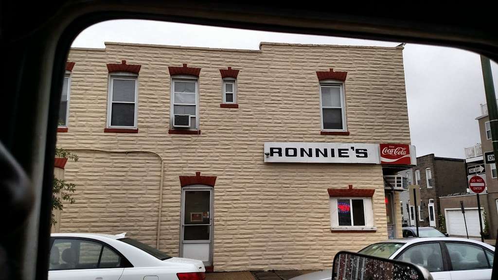 Ronnies | 1 W Barney St, Baltimore, MD 21230, USA | Phone: (410) 539-7015