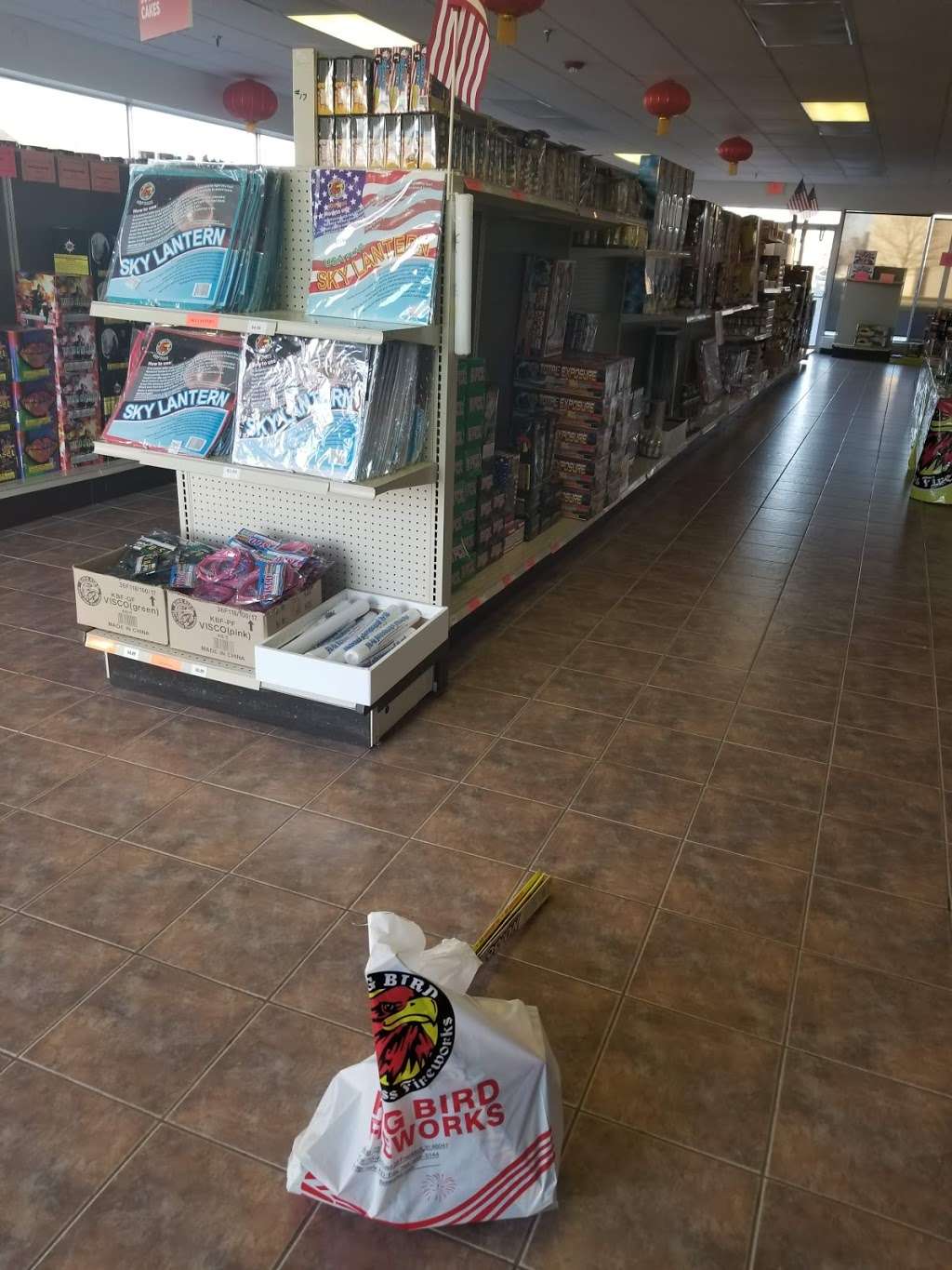 King Bird Fireworks | 1715 IN-28, Frankfort, IN 46041, USA | Phone: (765) 659-5100