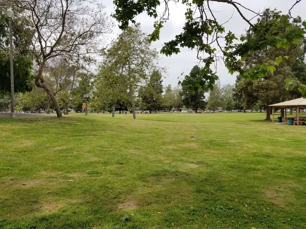 El Dorado Park West Willow Grove Reserved Picnic Site | 7235005903, Long Beach, CA 90815, USA | Phone: (562) 570-3111