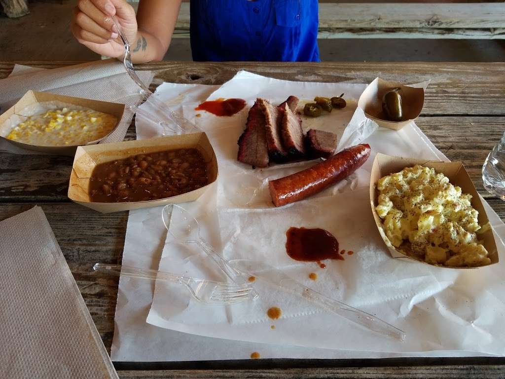 Rudys "Country Store" and Bar-B-Q | 10623 Westover Hills Blvd, San Antonio, TX 78251, USA | Phone: (210) 653-7839