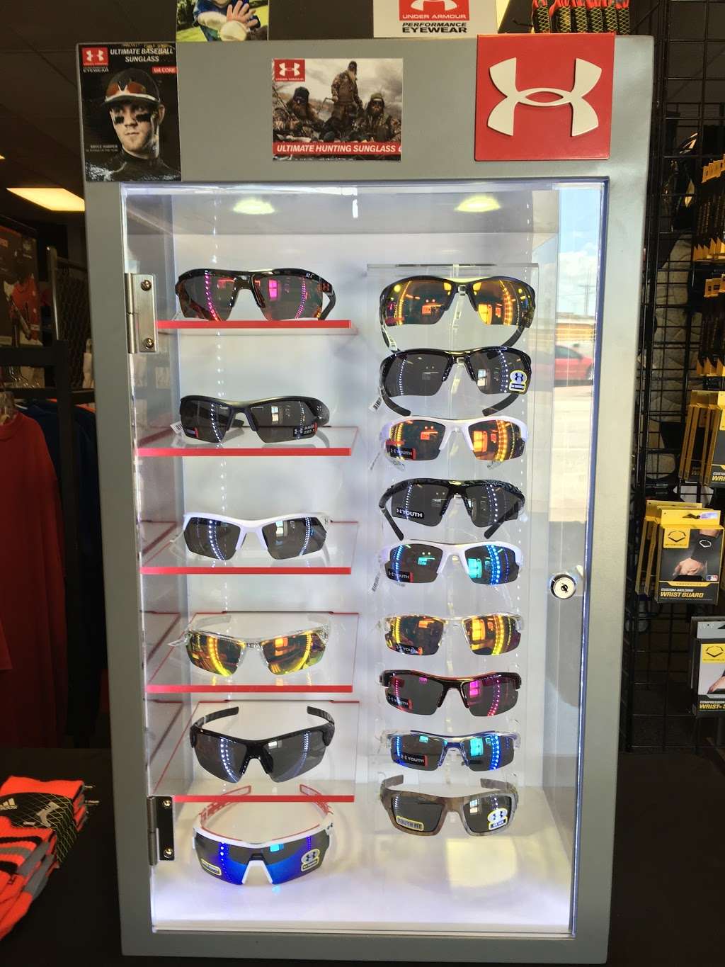 Pasadena Sporting Goods | 115 E. Pasadena Fwy, Pasadena, TX 77506, USA | Phone: (713) 477-7151