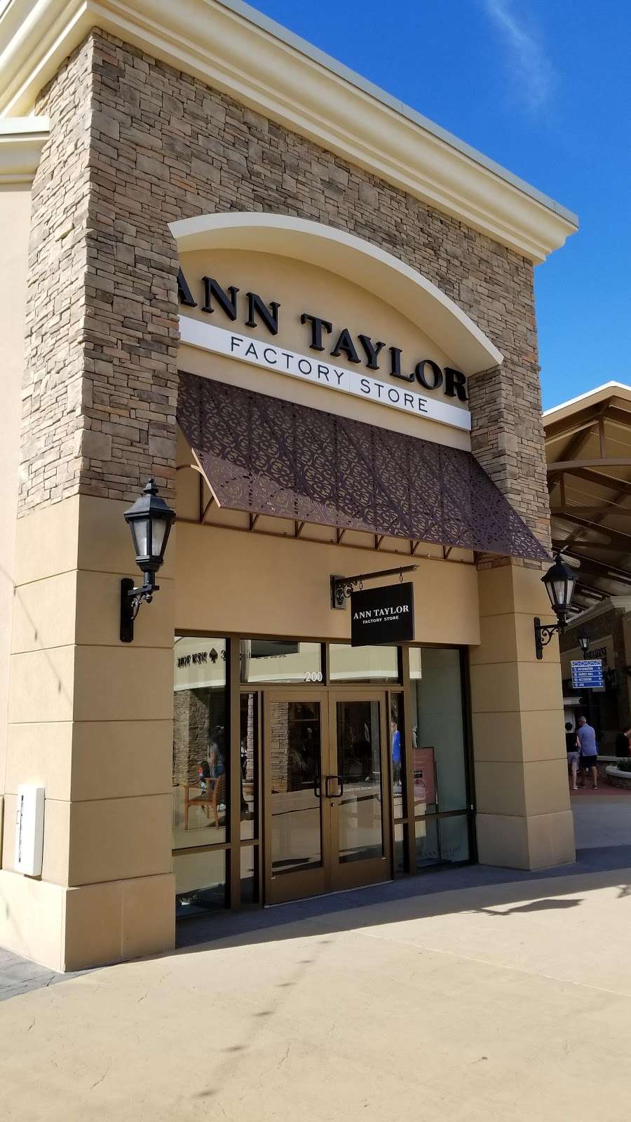 Ann Taylor Factory Store | 5404 New Fashion Way, Charlotte, NC 28278, USA | Phone: (704) 588-7968