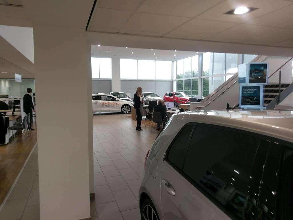 Lancaster Volkswagen St. Albans | The Courtyard Alban Park, Hatfield Rd, St Albans AL4 0JJ, UK | Phone: 01727 542153