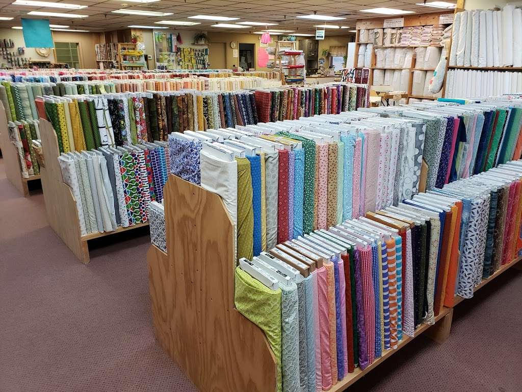 Zincks Fabric Outlet (Lancaster) | 1564 Main St #500, East Earl, PA 17519, USA | Phone: (717) 445-6123