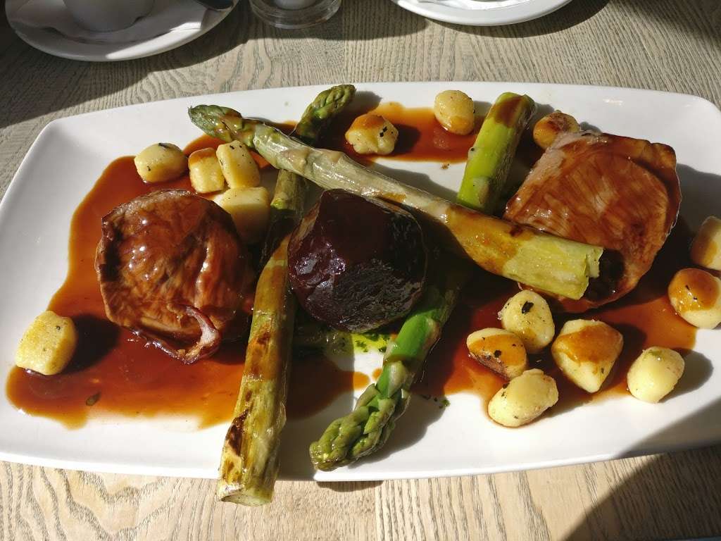 The Plough Inn | 24 Riverside, Eynsford, Dartford DA4 0AE, UK | Phone: 01322 862281