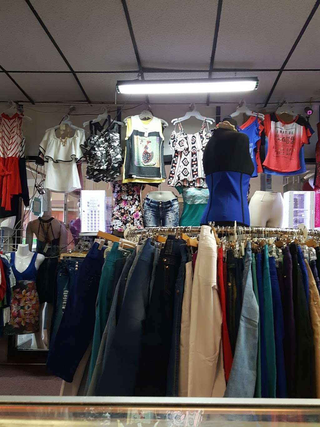 Lynnway Mart | 810 Lynnway, Lynn, MA 01905, USA | Phone: (781) 598-5450