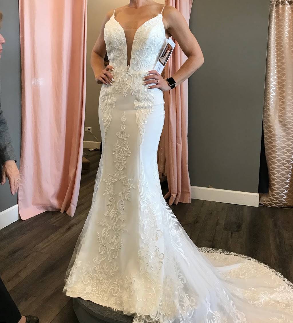 Amandas Bridal & Tux | 7430 W 52nd Ave, Arvada, CO 80002, USA | Phone: (303) 422-4007