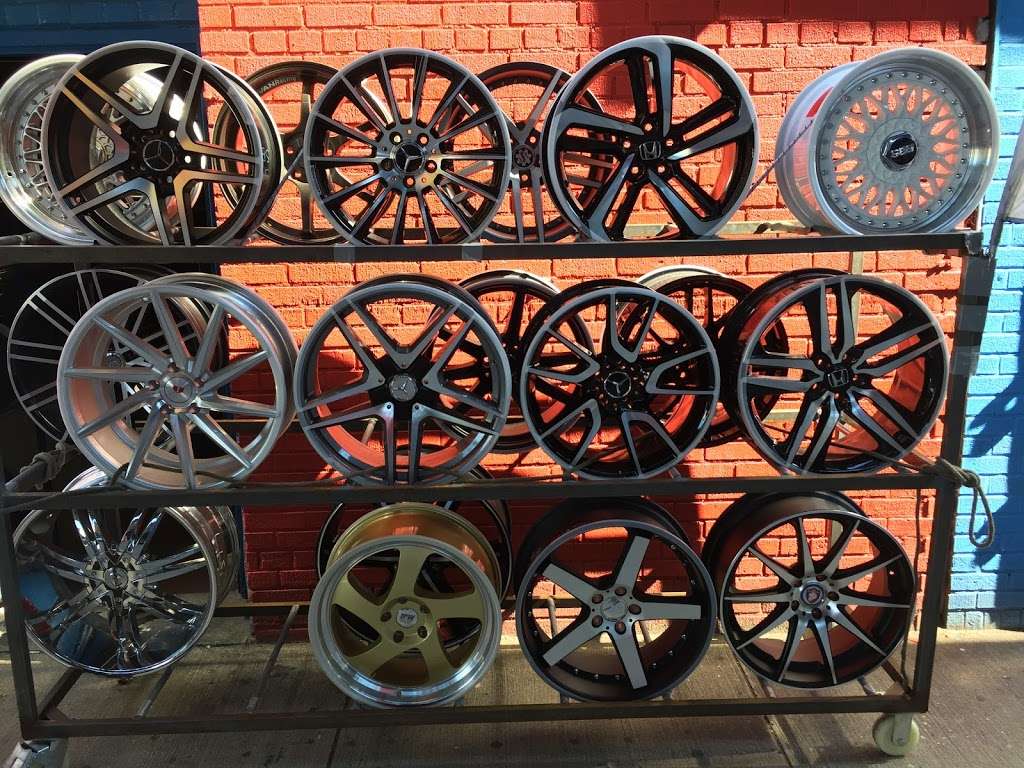 Liberty muffler and tire shop inc in 8717 liberty av Queens, Ozone