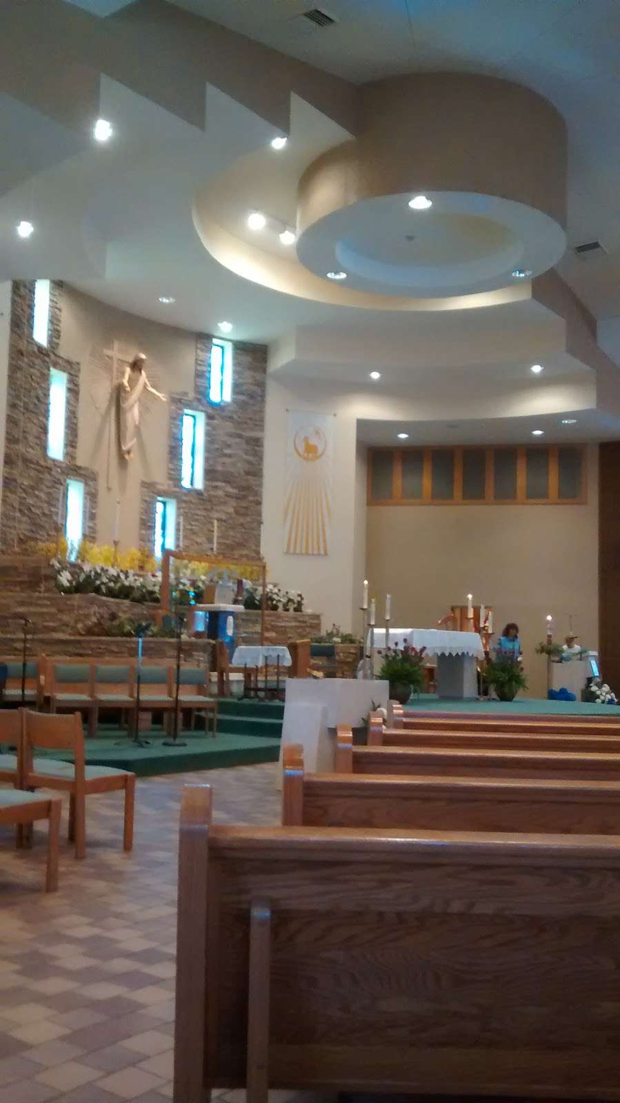 St. James Catholic Church | 80 Hicksville Rd, Seaford, NY 11783, USA | Phone: (516) 731-3710