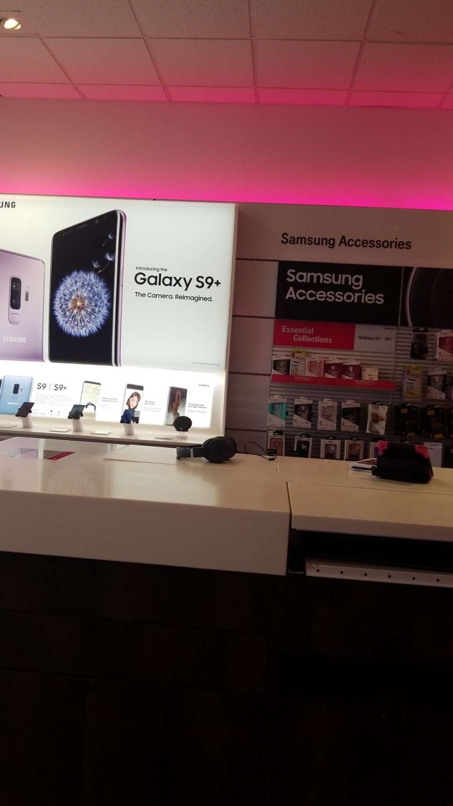 T-Mobile | 15610 Shawnee Mission Pkwy Ste B, Shawnee, KS 66217 | Phone: (913) 268-4414