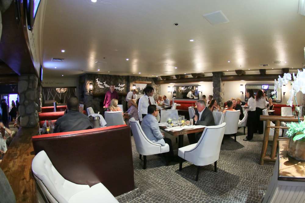 River Rock Lounge | 12825 Ventura Blvd, Studio City, CA 91604, USA | Phone: (818) 432-7500