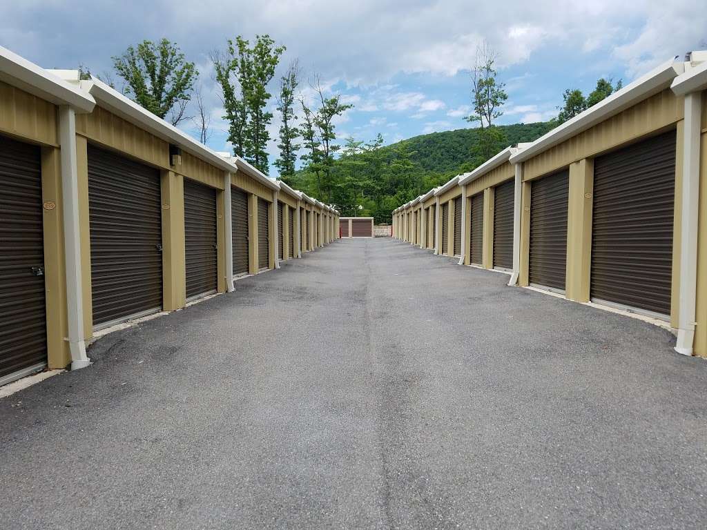 Columbia Self Storage | 1059 Pennsylvania Ave, Pen Argyl, PA 18072, USA | Phone: (610) 991-7224