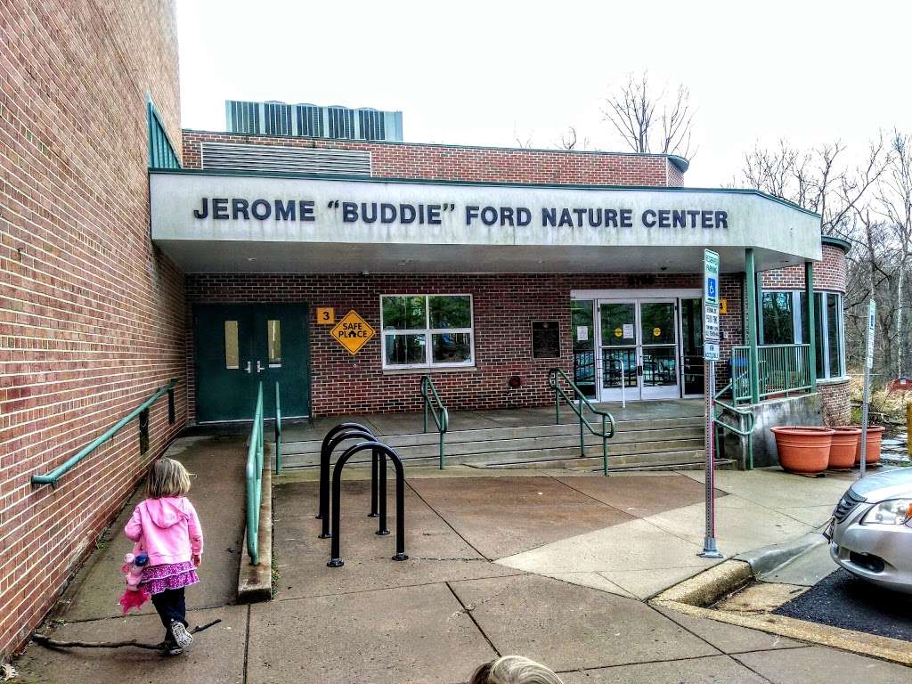 Jerome "Buddie" Ford Nature Center | 5750 Sanger Ave, Alexandria, VA 22311, USA | Phone: (703) 746-5559
