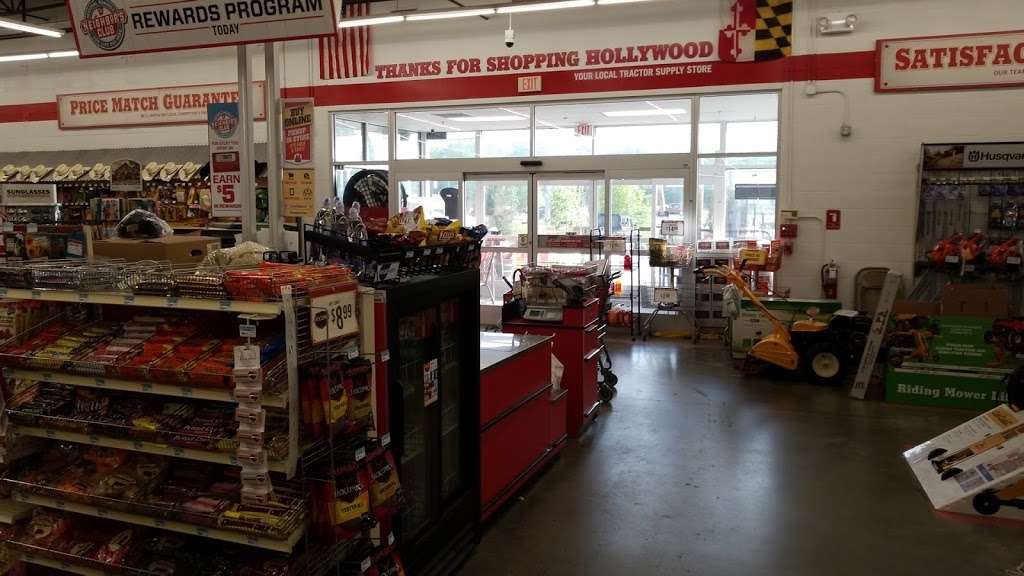 Tractor Supply Co. | 23788 Mervell Dean Rd, Hollywood, MD 20636 | Phone: (301) 373-5261