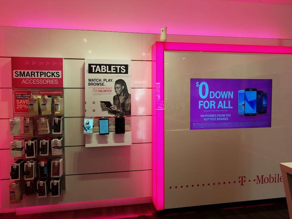 T-Mobile | 680 W Huntington Dr, Monrovia, CA 91016, USA | Phone: (626) 927-8529