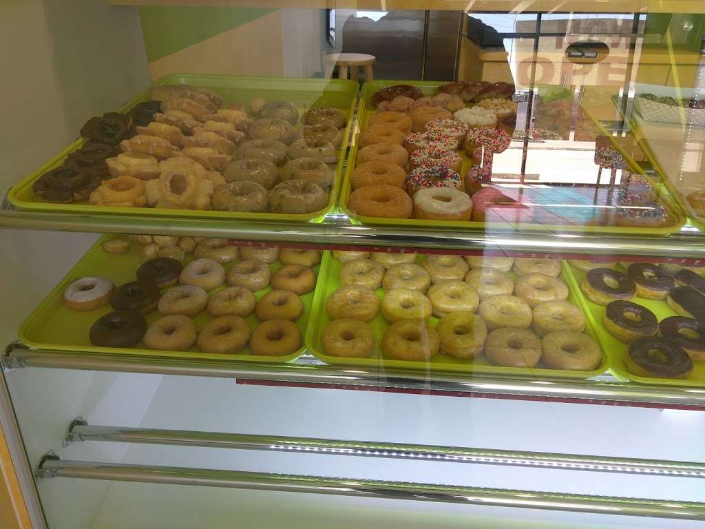 Fresh Donuts | 3503 S Sam Houston Pkwy E, Houston, TX 77047, USA | Phone: (832) 623-6465