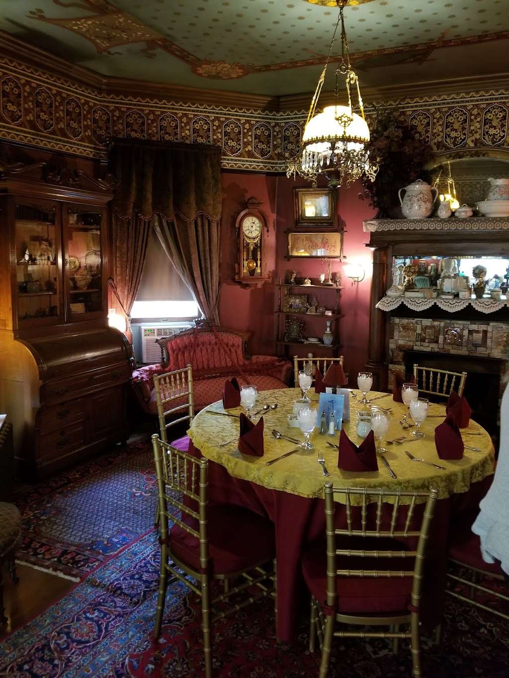 JC Wyatt House 1309 Felix St, St Joseph, MO 64501