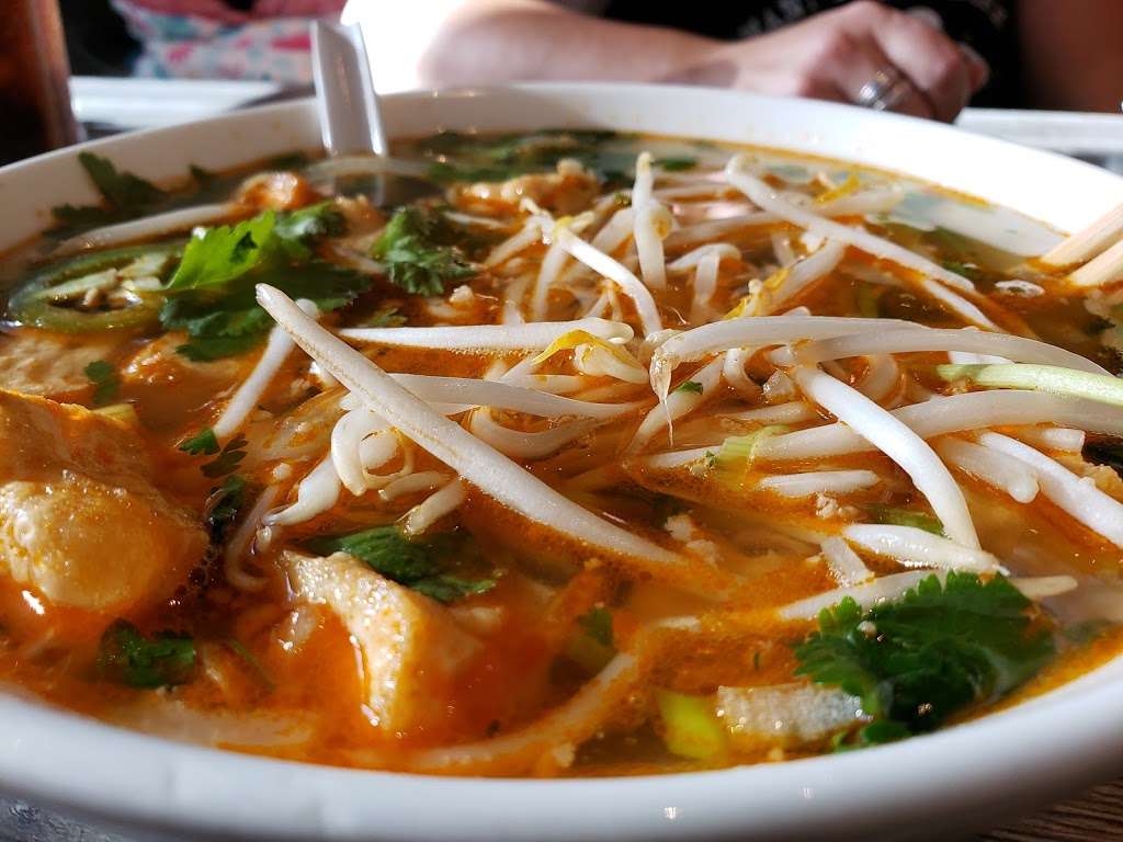 CreAsian Wok n Roll | 2505 Sand Creek Rd, Brentwood, CA 94513, USA | Phone: (925) 516-9999