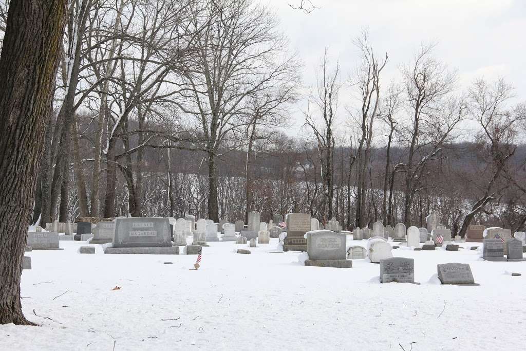 Hilltown Baptist Cemetery | 2-98 Chalfont Rd, Chalfont, PA 18914, USA
