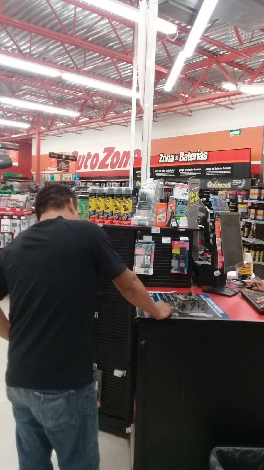 AutoZone Refacciones | Carr. a Anáhuac # 7302, Luis Donaldo Colosio, 88000 Nuevo Laredo, Tamps., Mexico | Phone: 867 710 2200