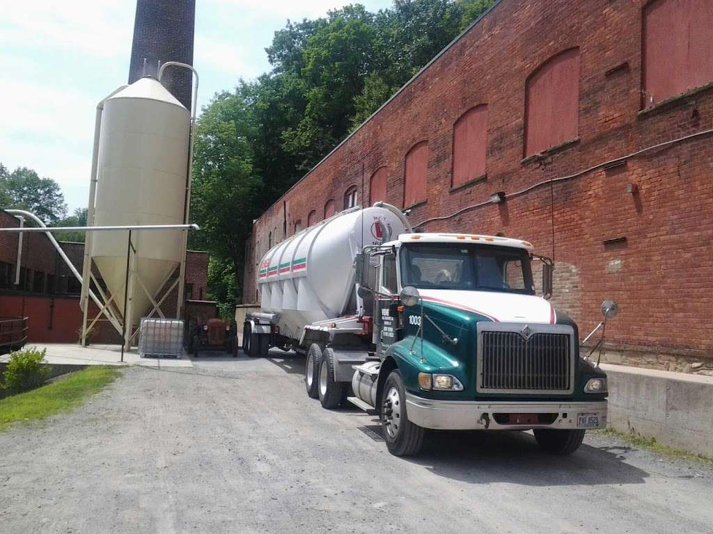 Venezia Bulk Transport Inc | 86 Airport Rd, Pottstown, PA 19464, USA | Phone: (610) 495-5200