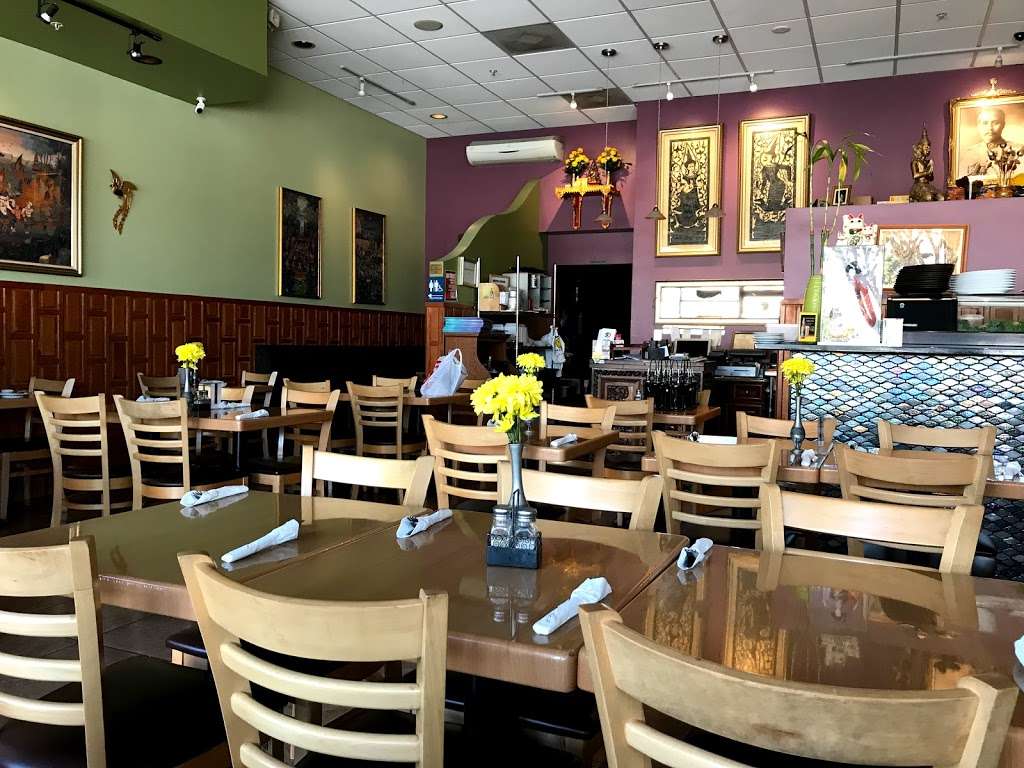 Thai Singha and Sushi | 863 N Alafaya Trail, Orlando, FL 32828 | Phone: (407) 382-8201