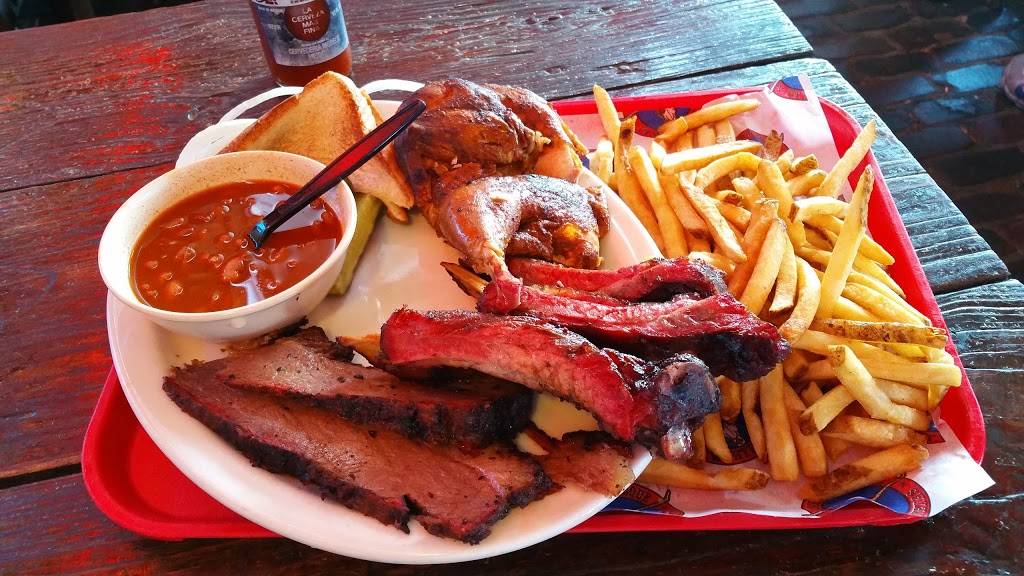 Risckys BAR-B-Q | 140 E Exchange Ave #101, Fort Worth, TX 76164 | Phone: (817) 626-7777