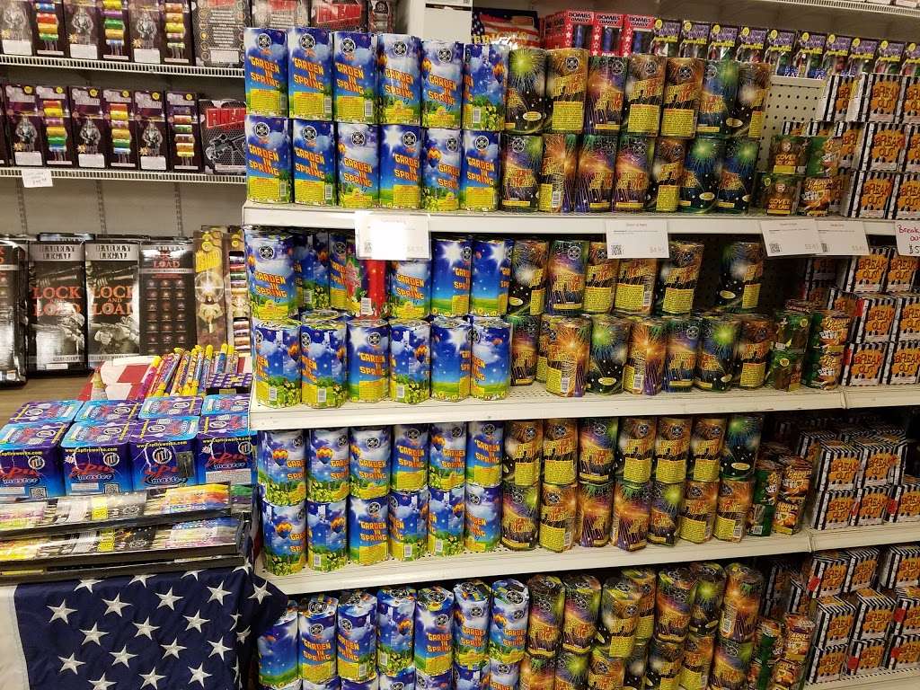 The Fireworks Superstore | 1937 Sullivan Trail, Tannersville, PA 18372, USA | Phone: (570) 629-3621