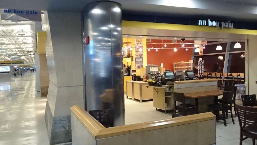 Au Bon Pain | Terminal 8, oncourse C,, JFK Expressway, Jamaica, NY 11430, USA | Phone: (718) 917-6438