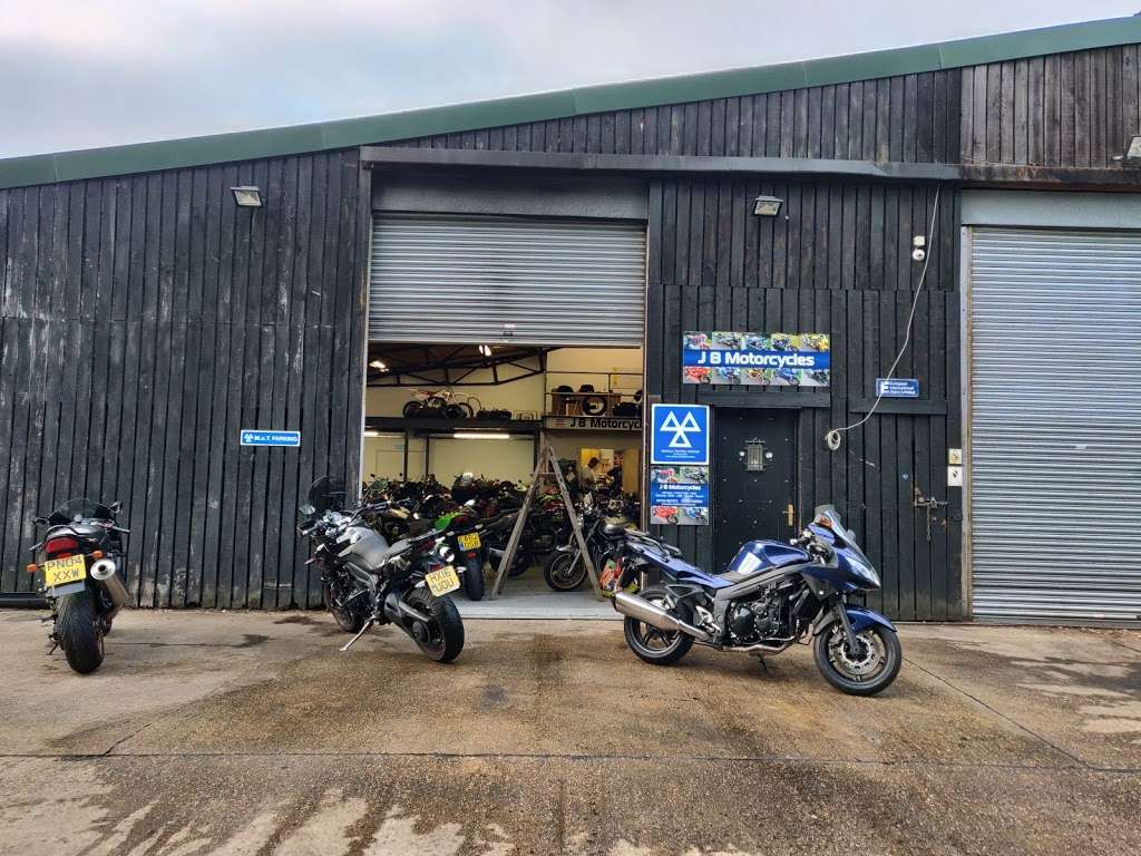 J B Motorcycles | 11, Skitts Manor Farm, Moor Ln, Marsh Green, Dormansland, Edenbridge TN8 5RA, UK | Phone: 01732 867971