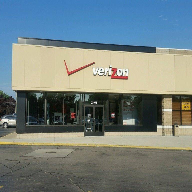 Verizon | 23975 Harper Ave, St Clair Shores, MI 48080, USA | Phone: (586) 777-4010