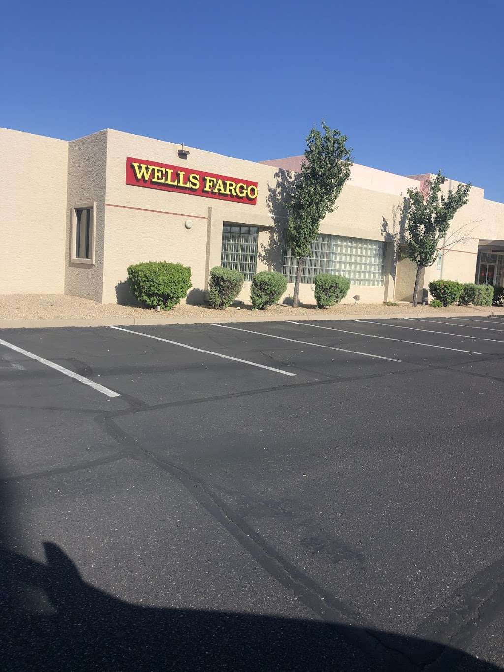 Wells Fargo Bank | 14595 N Scottsdale Rd, Scottsdale, AZ 85254 | Phone: (480) 624-3800