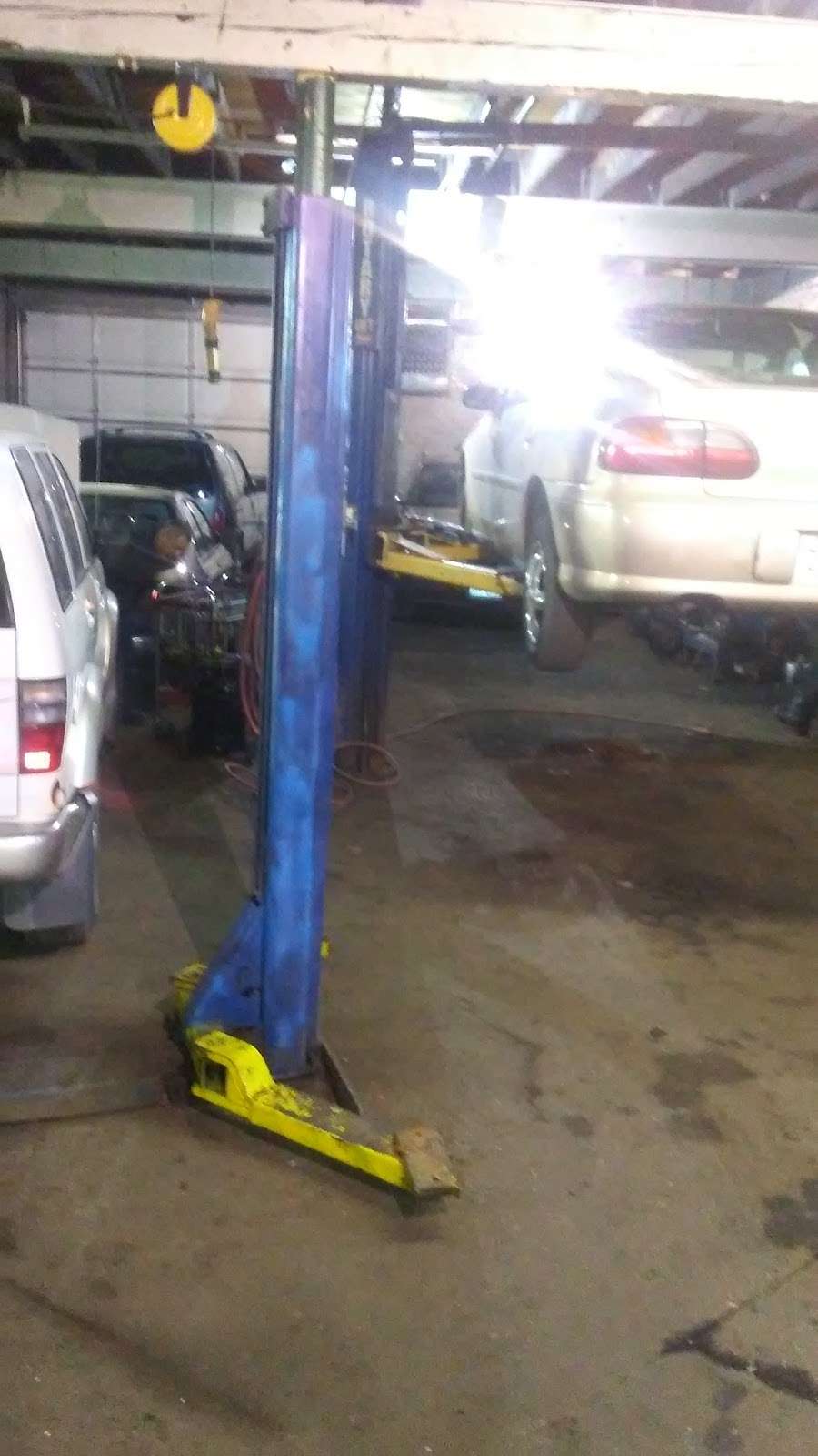 Chris Auto Repair, Inc | 1209, 1414 St Charles Rd, Maywood, IL 60153, USA | Phone: (708) 344-3886