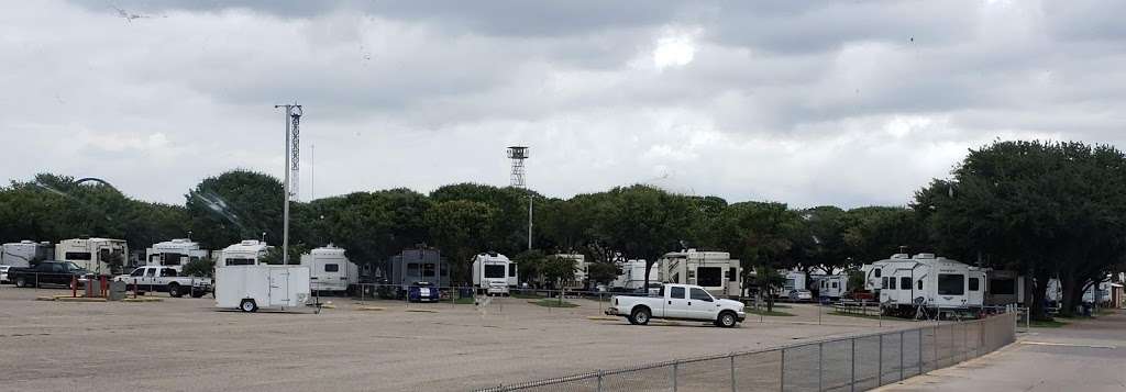 Traders Village RV Park | 2602 Mayfield Rd, Grand Prairie, TX 75052, USA | Phone: (972) 647-8205