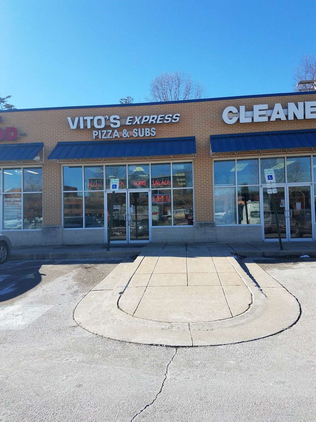 Vitos Pizza | 9938 Reisterstown Rd, Owings Mills, MD 21117, USA | Phone: (410) 363-0220