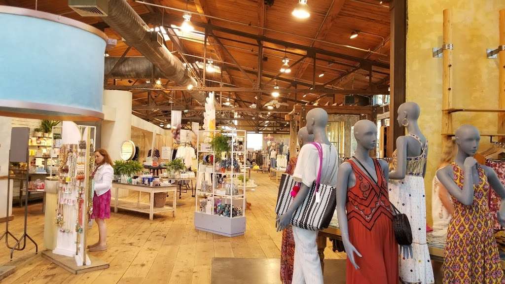 Anthropologie | 138 Lancaster Ave, Devon, PA 19333 | Phone: (610) 590-1032