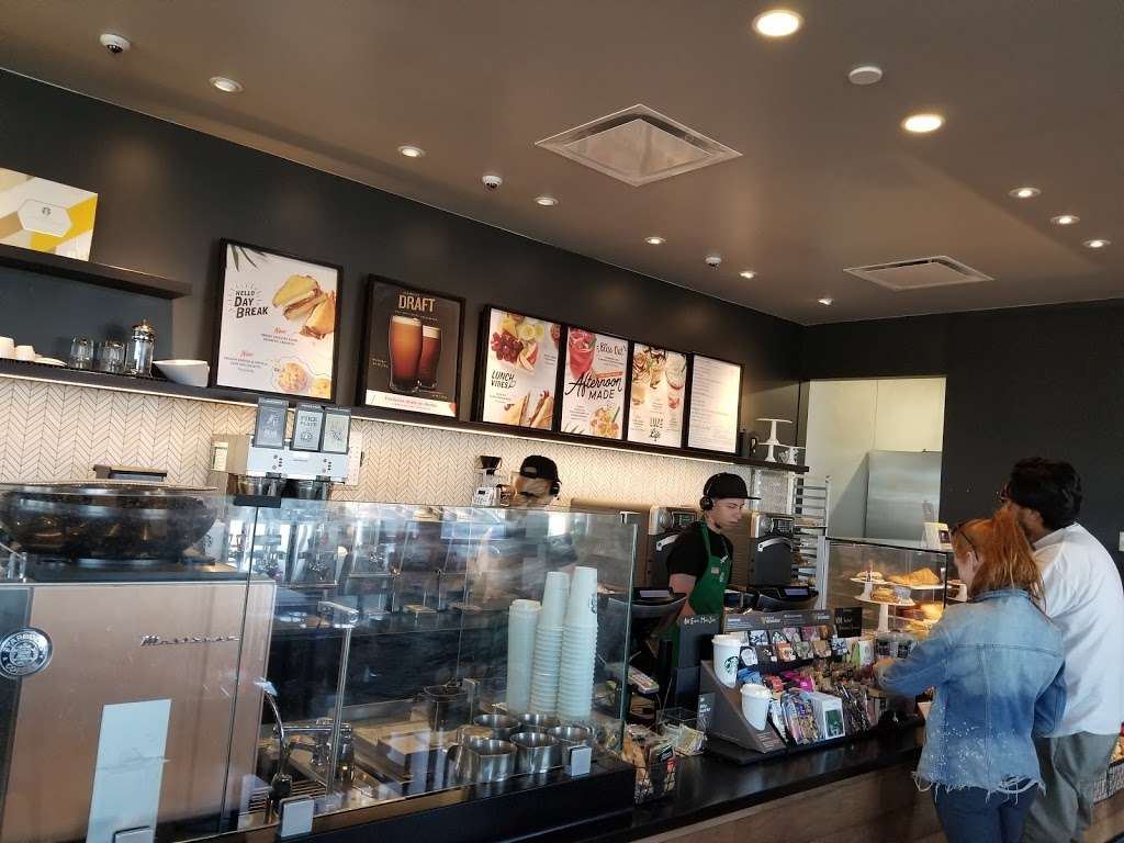 Starbucks | 11412 Fashion Court, Hesperia, CA 92344, USA | Phone: (760) 983-8330