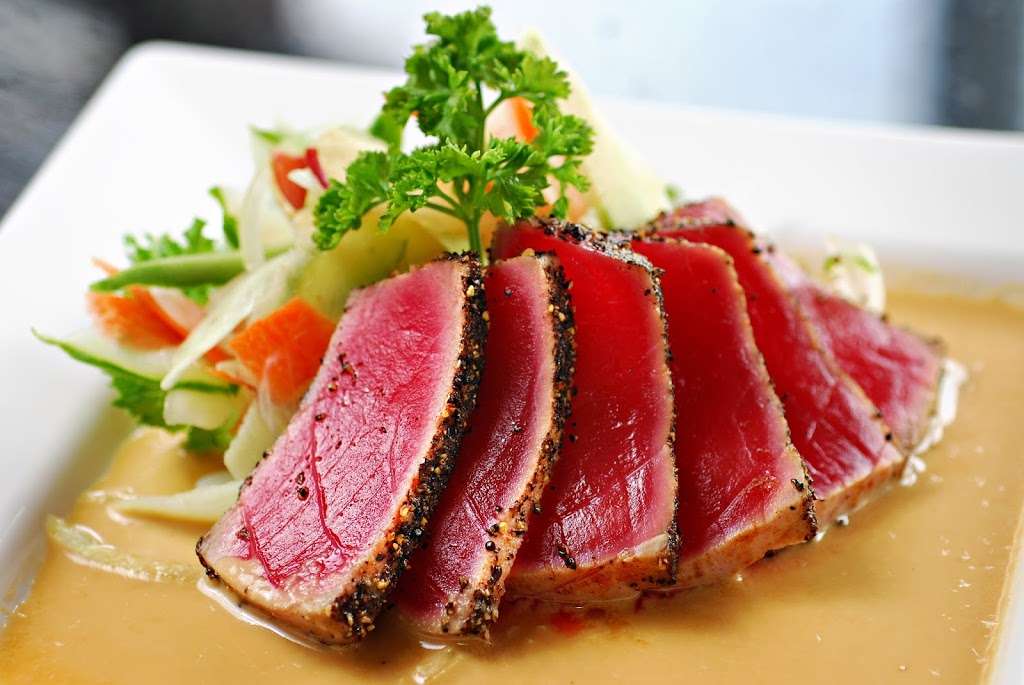 Bluefin Grill & Bar | 2738 Brownwood Blvd, The Villages, FL 32163, USA | Phone: (352) 571-5344