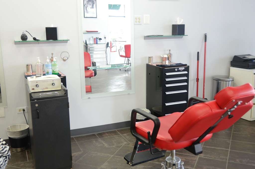 Studio 7 Hair Salon | 1780 Lake St, Hanover Park, IL 60133, USA | Phone: (630) 372-3990