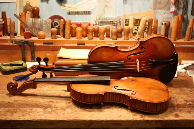 Steve Mason Luthiers & Violin | 3809 W 24th St, Lawrence, KS 66047, USA | Phone: (785) 841-0277
