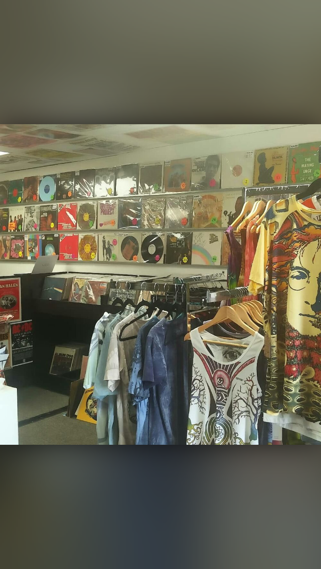 Boho Records And Rags | 24827 Railroad Ave, Newhall, CA 91321 | Phone: (661) 388-4066