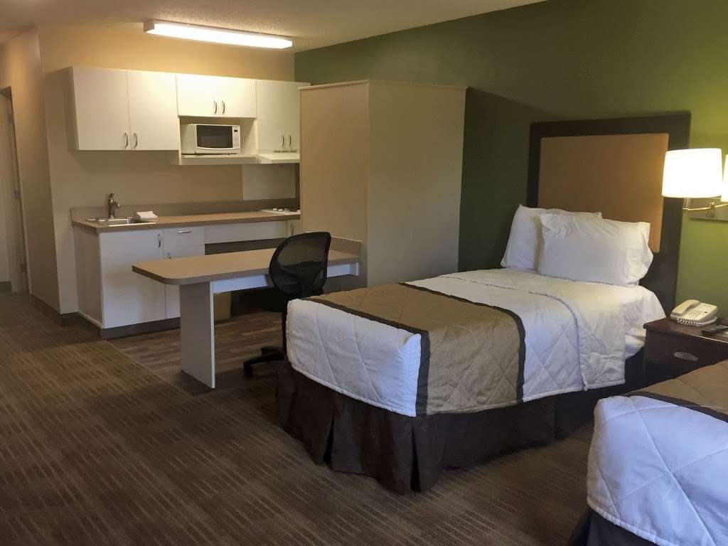 Extended Stay America - Chicago - Rolling Meadows | 2400 Golf Rd, Rolling Meadows, IL 60008 | Phone: (847) 357-1000