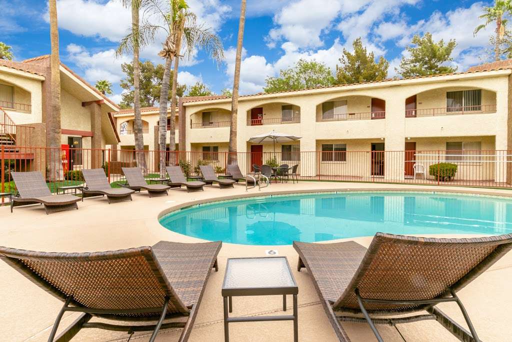 Sierra Grande Apartments & Suites | 2645 E Cactus Rd, Phoenix, AZ 85032, USA | Phone: (602) 635-6447