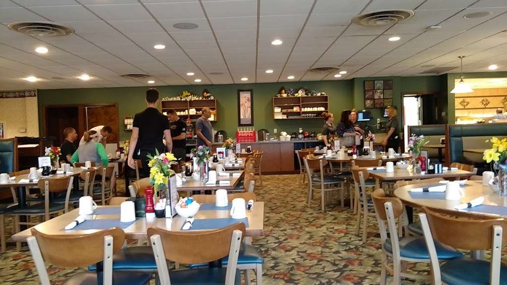 Franconia Heritage Restaurant | 508 Harleysville Pike unit a, Telford, PA 18969, USA | Phone: (215) 721-4400