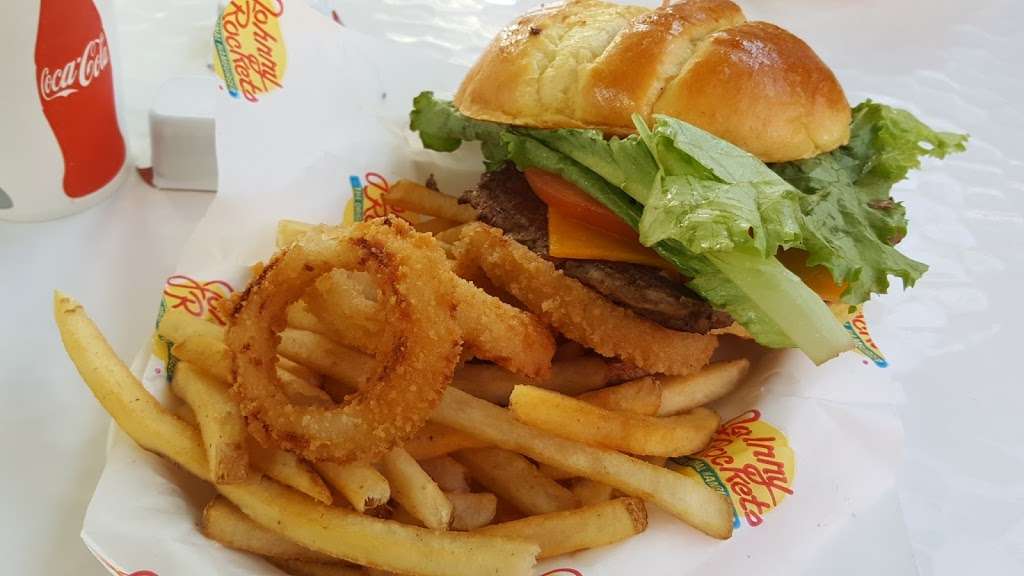 Johnny Rockets | SIX FLAGS MAGIC MOUNTAIN, 26101 Magic Mountain Pkwy, Valencia, CA 91355, USA | Phone: (661) 255-4819