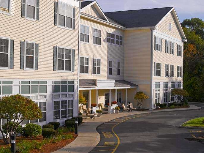 Atria Lincoln Place | 612 George Washington Hwy, Lincoln, RI 02865, USA | Phone: (401) 404-4560