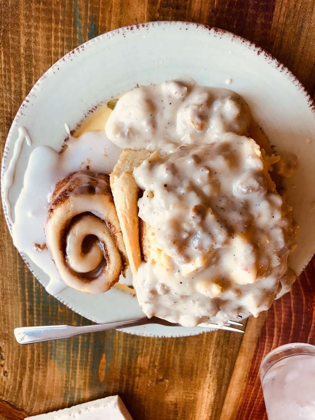 OoeyGooey Cinnamon Rolls and So Much More | 29 E Washington St, Nashville, IN 47448, USA | Phone: (239) 269-8361