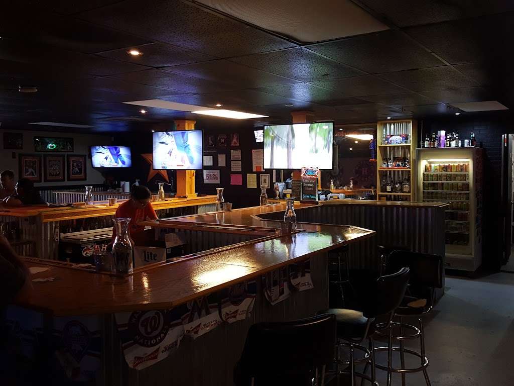 Shiners Tavern | 7420 Bayway Dr, Baytown, TX 77520, USA | Phone: (281) 837-5342