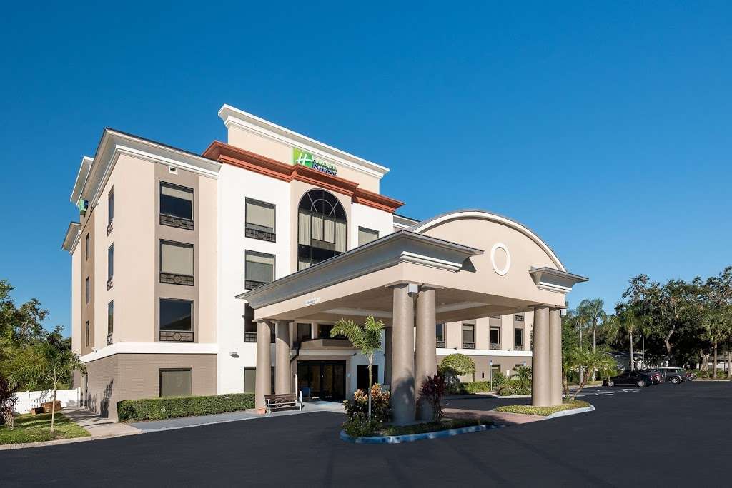 Holiday Inn Express & Suites Bartow | 1565 N Broadway Ave, Bartow, FL 33830, USA | Phone: (863) 533-8070