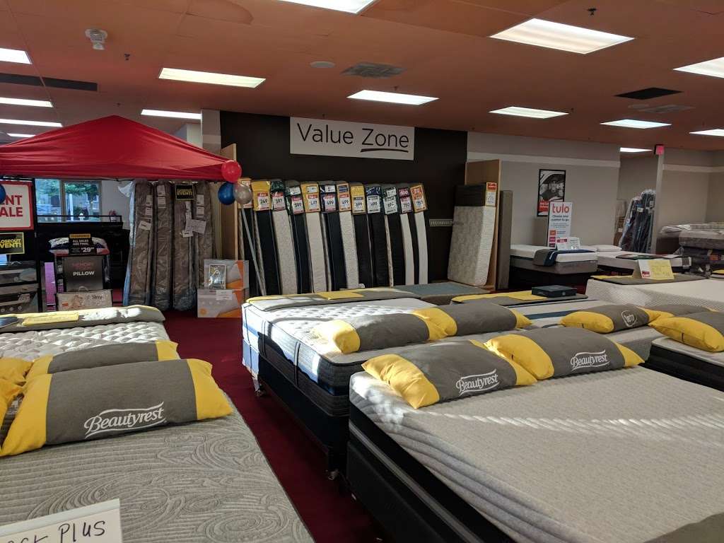 Mattress Firm Gainesville West | 7944 Crescent Park Dr, Gainesville, VA 20155, USA | Phone: (703) 754-4405